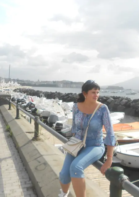 Галина из Киева, мне 53, познакомлюсь для приятного времяпровождения