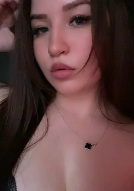 Dianettka з Львова, мені 21 років, познайомлюсь для вірт