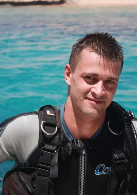 Александр из Чернигова, ищу на сайте знакомства на одну ночь