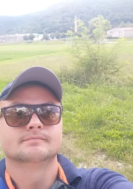 Я Инокентий, 35, из Литина, ищу знакомство для совместных путешествий