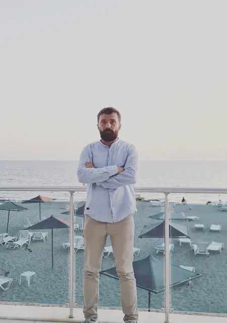 Я Алекс, 41, знакомлюсь для постоянных отношений в Алматы