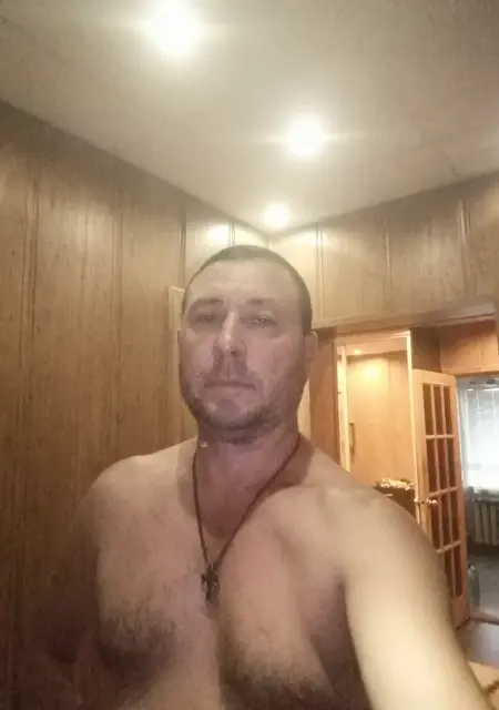 Я Александр, 55 років з Кривого Рогу, шукаю знайомства без зобов'язань