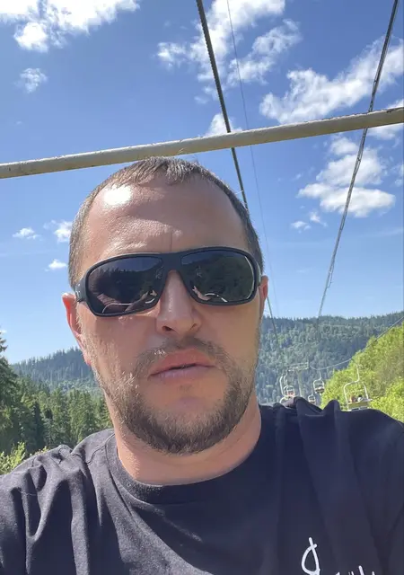 Я Gender, 40 років з Львова, шукаю знайомство для приємного проведення часу