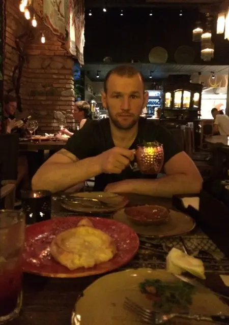 Сергей из Киева, мне 41, познакомлюсь для приятного времяпровождения