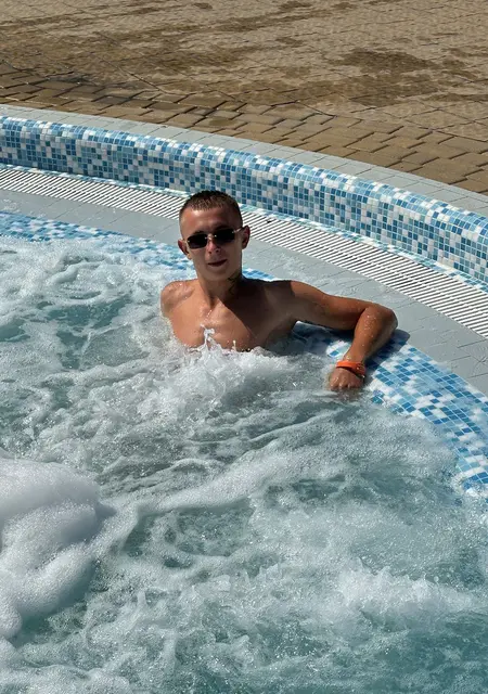 Максим из Белой Церкви, мне 23, познакомлюсь для приятного времяпровождения