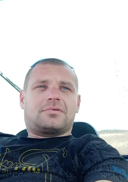 Я Сергей, 37, из Бобровиця, ищу знакомства без обязательств