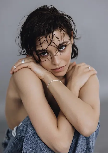 Lina из Дубая, мне 32, познакомлюсь для постоянных отношений