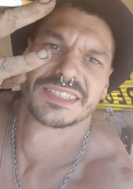 Chipooiii de Barakaldo, tengo 37 años, listo para conocer para pasatiempo agradable