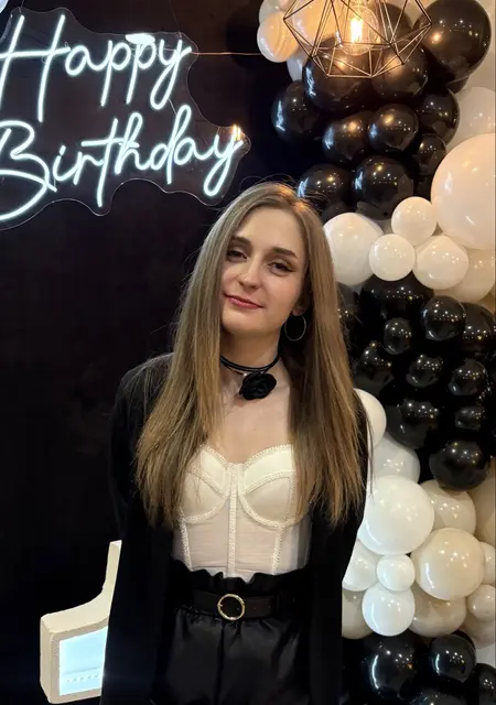 Ліна з Луцька, мені 22 років, познайомлюсь для спілкування