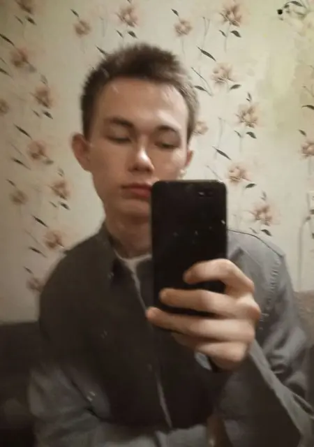 Anton из Стокгольма, мне 24, познакомлюсь