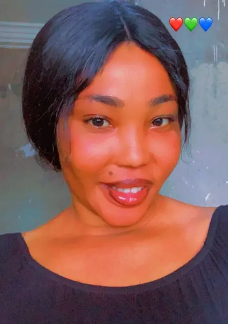 Caitlin из Бухареста, ищу на сайте постоянные отношения