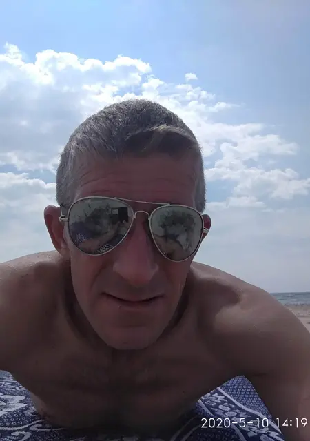 Руслан из Киева, ищу на сайте знакомства на одну ночь