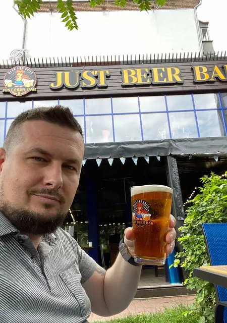 Олег из Рогатина, ищу на сайте знакомства на одну ночь