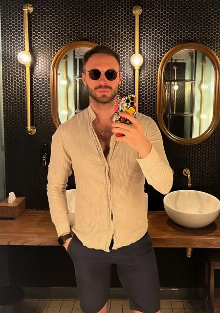 Я Феликс, 33, из Парижа, ищу знакомства без обязательств