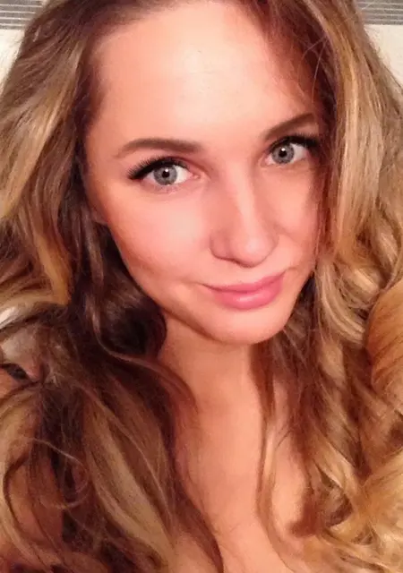 Я Мария, 25, из Амстердама, ищу знакомство для вирта