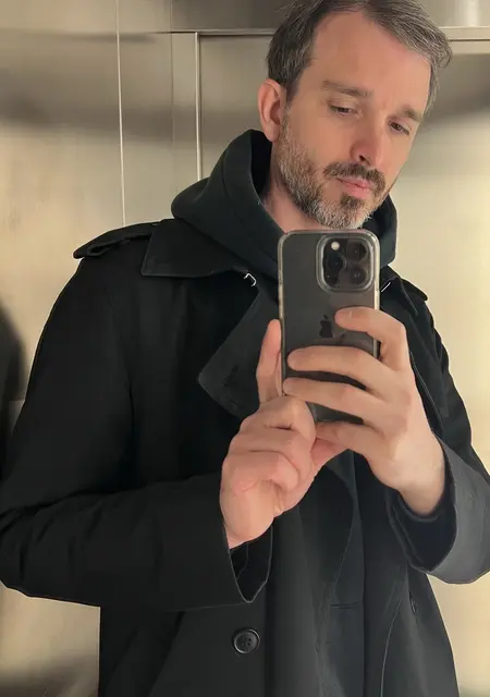 Артем из Сен-Жосс-тен-Ноде, ищу на сайте знакомства на одну ночь