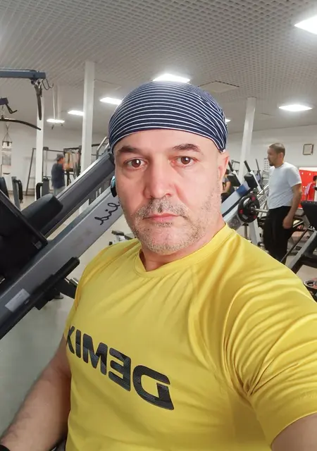 Невзат из Варшавы, ищу на сайте знакомства на одну ночь