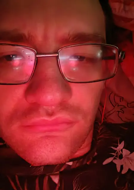 Grigoriu Truhov из Полтавы, мне 31, познакомлюсь для открытые отношения