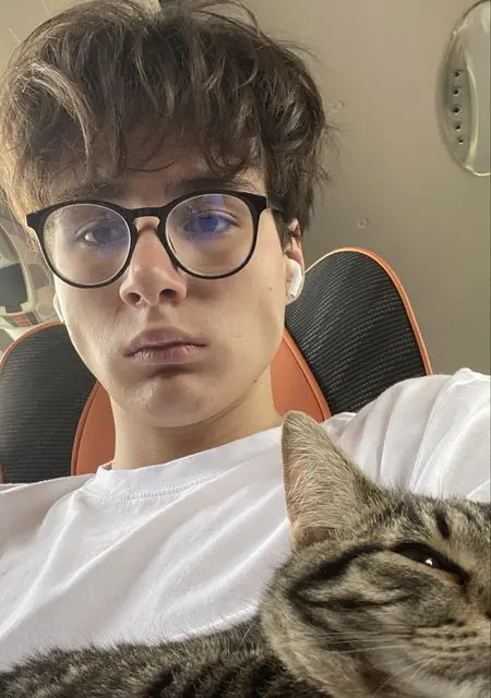 Я Рома, 18, знакомлюсь для дружбы в Вене