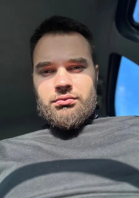 Vlad из Киева, мне 24, познакомлюсь для общения