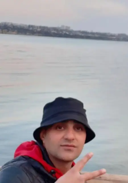 Шахрияр з Херсона, шукаю на сайті знайомства на одну ніч