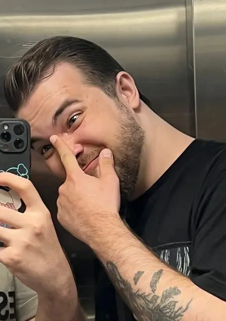 Иван из Франкфурта-на-майне, мне 29, познакомлюсь на одну ночь