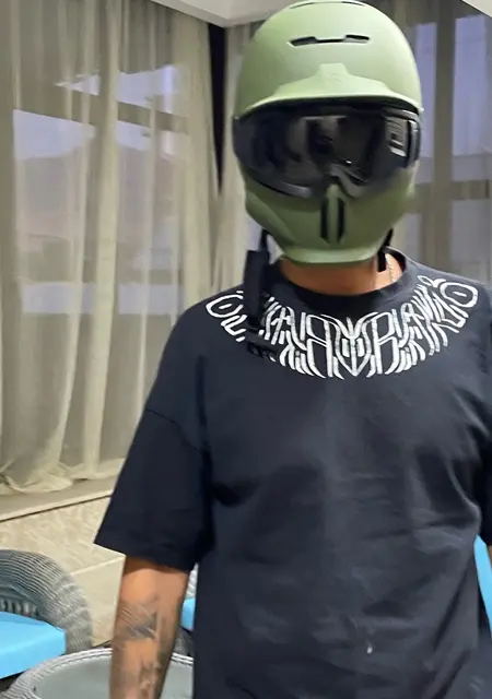 Я Adil, 27, из Волновахи, ищу знакомства без обязательств