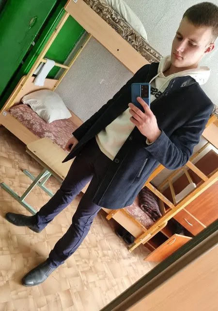 Владислав из Минска, мне 21, познакомлюсь на одну ночь