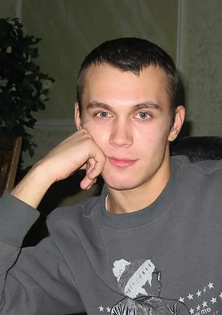 Я Денис, 30, из Могилёва, ищу знакомства без обязательств