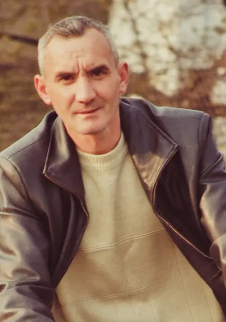 Я Roman, 39, из Сарн, ищу знакомства без обязательств