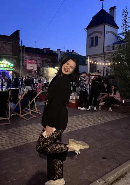 Из Черновцов