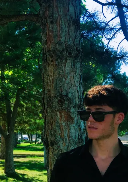 Önder из Измира, ищу на сайте знакомства на одну ночь