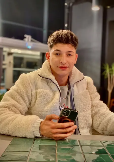 Apocan из Кыркларели, мне 25, познакомлюсь без обязательств