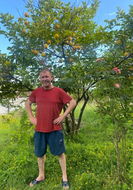 Я Игорь, 41, знакомлюсь для приятного времяпровождения в Луганске