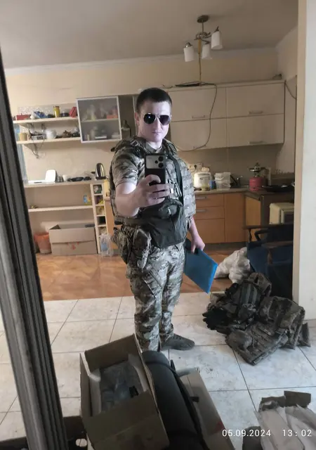 Я Толя, 33 років з Чернігова, шукаю знайомства без зобов'язань