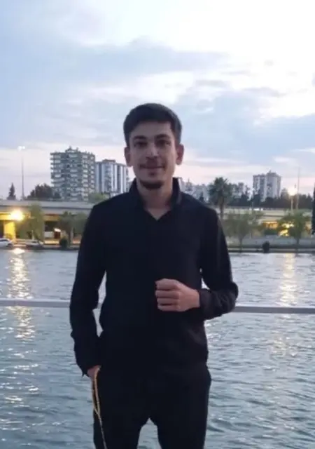 Я Cengiz, 21, знакомлюсь для постоянных отношений в Адане
