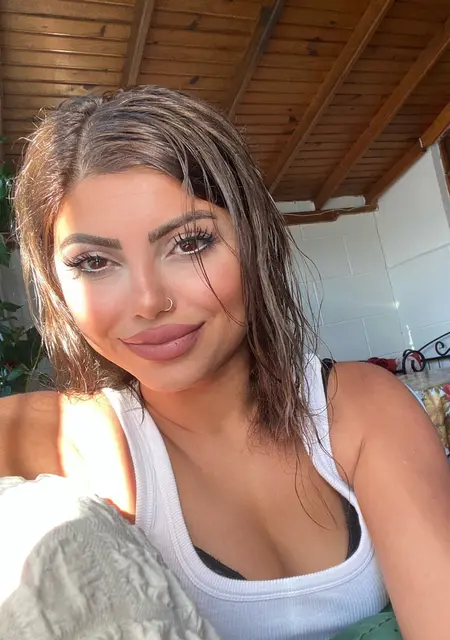Я Günes, 23, из Стамбула, ищу знакомство для вирта