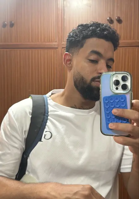 Soy Gerald, 29 años de Játiva, busco conocer gente para pasatiempo agradable