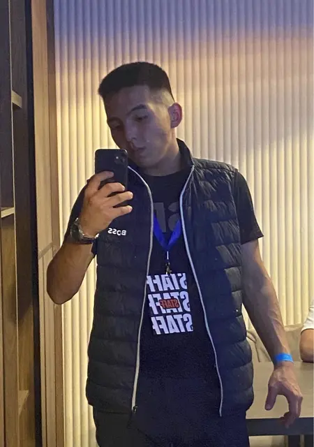 Isa из Парижа, мне 21, познакомлюсь на одну ночь