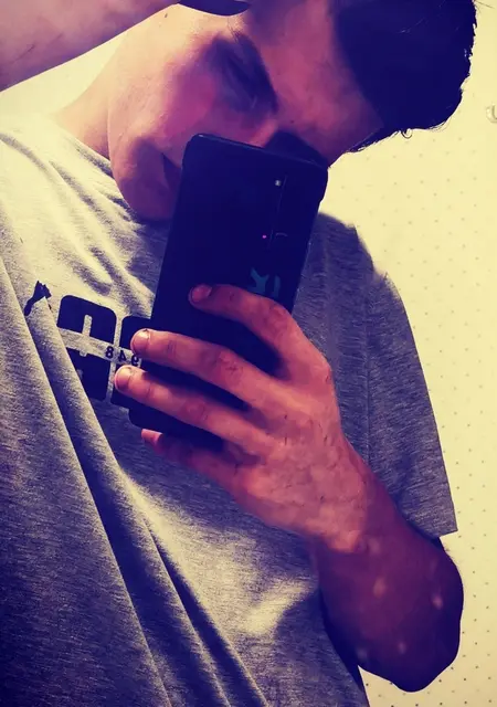 Андрей из Рима, мне 27, познакомлюсь без обязательств