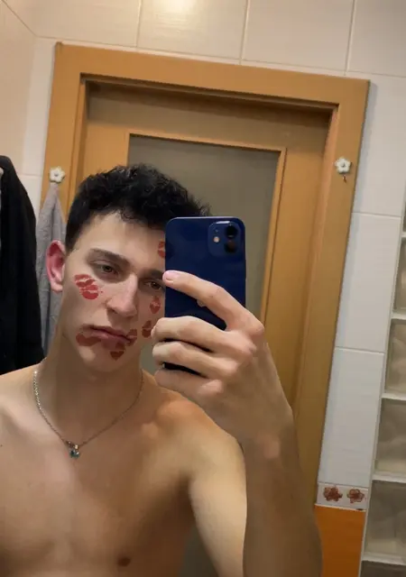 Dave из Есеник, мне 25, познакомлюсь для общения