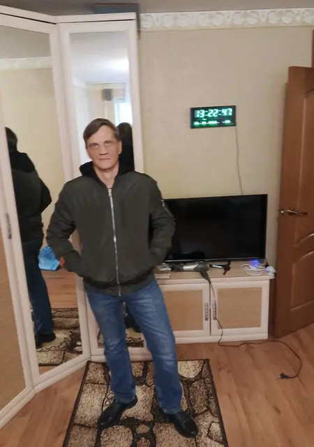 Александр из Парижа, мне 50, познакомлюсь для приятного времяпровождения