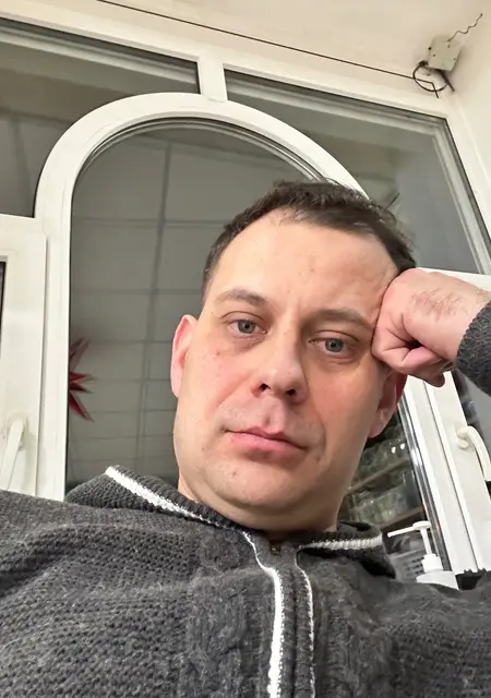 Я Игорь, 40, из Мелитополя, ищу знакомство для приятного времяпровождения