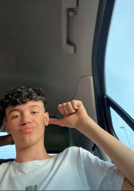 Я Raul, 18, знакомлюсь без обязательств в Альмерии