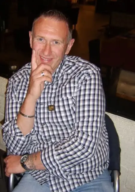 Soy Hans, 47 años, conociéndome para conversación virtual en Mijas