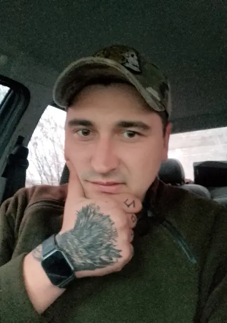 Максим из Борзны, ищу на сайте знакомства на одну ночь