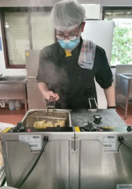 Я Jaime, 18, из Мадрида, ищу знакомство