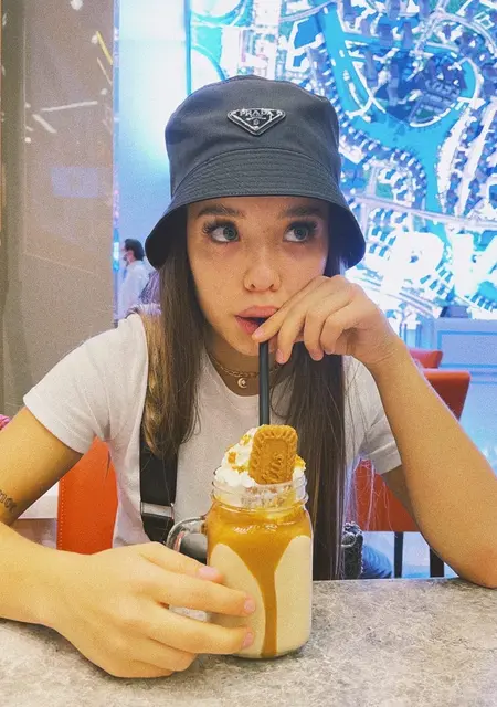 Valeriya из Донецка, мне 25, познакомлюсь на одну ночь