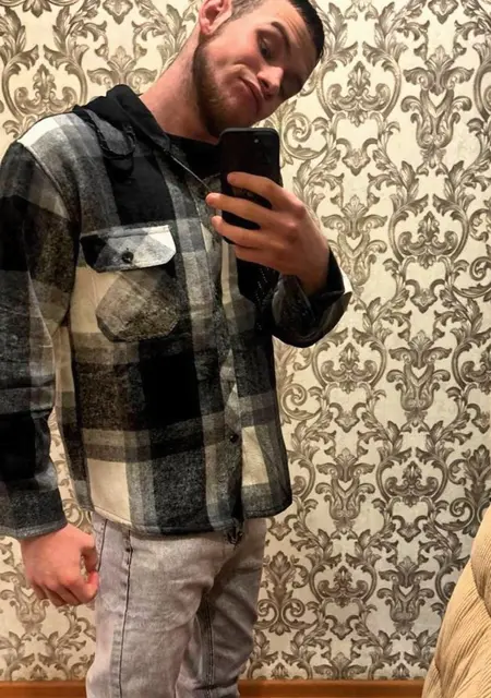 Я Витя, 21, из Берлина, ищу знакомство для дружбы