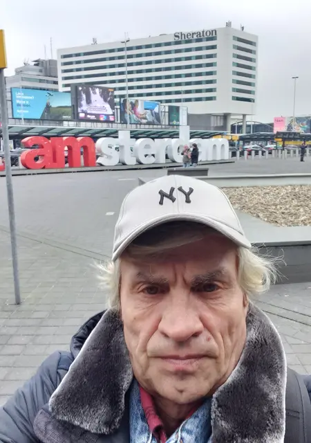 Я Геннадий, 60, из Донецка, ищу знакомства без обязательств